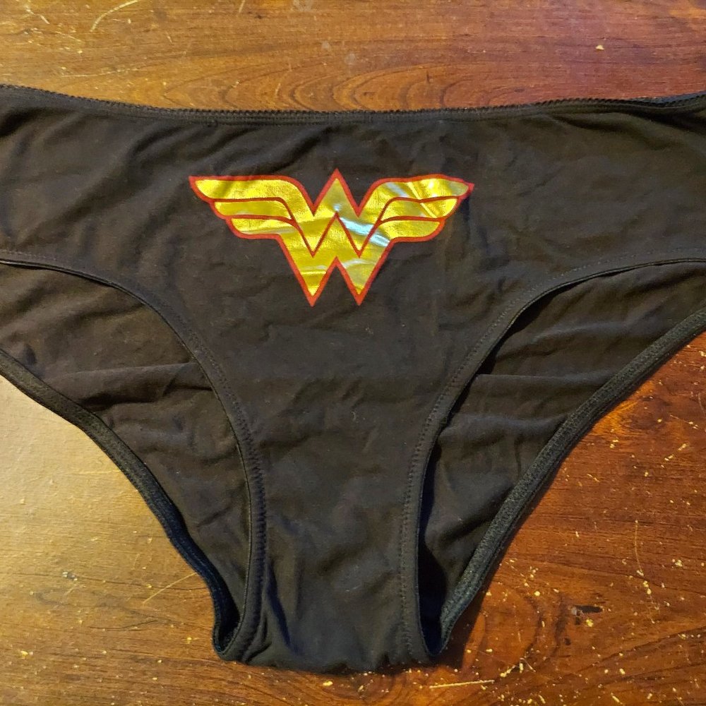 Torrid DC Comic Original Wonder Woman Black Bikini Underwear